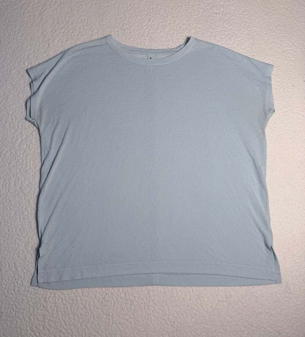 Athleta Breezy Cap Sleeve Tee Light Blue Size M